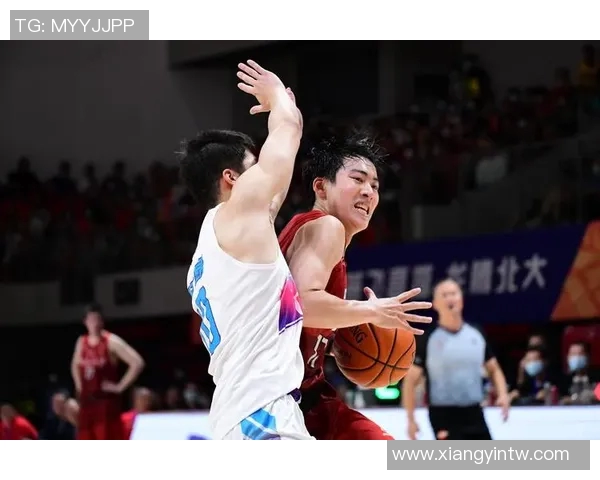 吴羽佳再遭广东宏远激烈对抗,新赛季未开已引关注 吴羽佳再遭广东宏远激烈对抗,新赛季未开已引关注