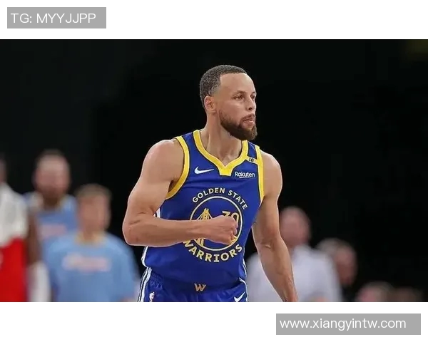 什么叫天王巨星啊！库里：谁说了啥？咱们举手一个一个问好吧！